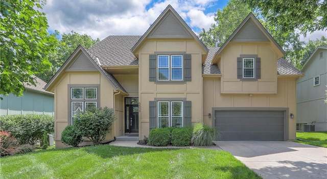 Photo of 5509 Sleepy Hollow Rd, Kansas City, MO 64152