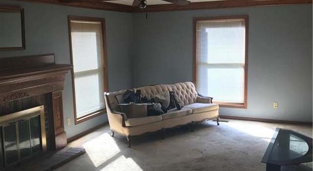 Photo of 8005 N Lydia Ave, Kansas City, MO 64118