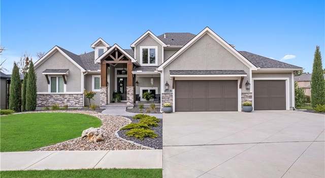Photo of 2532 Willow Creek Ln, Lee's Summit, MO 64086
