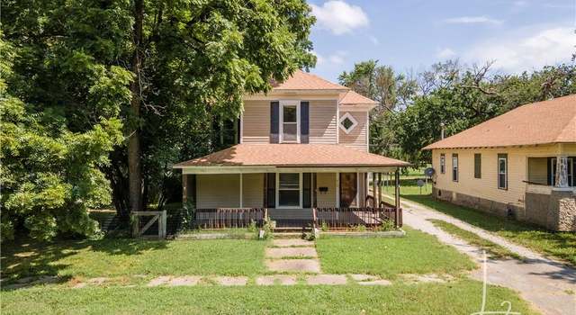 Photo of 910 Illinois St, Neodesha, KS 66757
