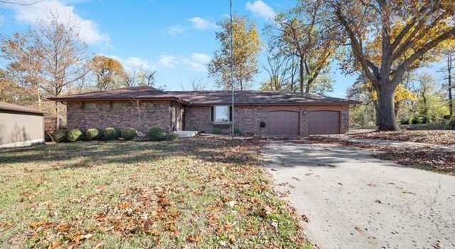 Photo of 811 Walnut St, Higginsville, MO 64037