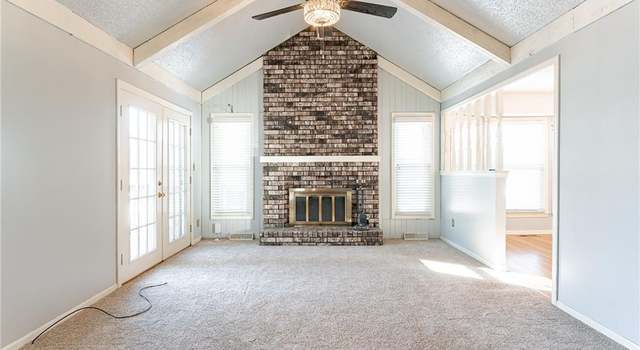 Photo of 7629 N Park Ave, Gladstone, MO 64118