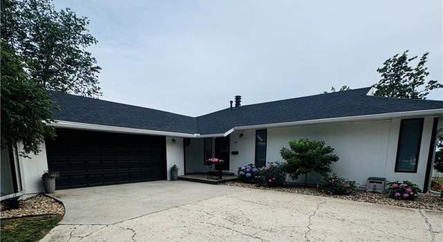 Photo of 109 W 3rd St, Stanberry, MO 64489