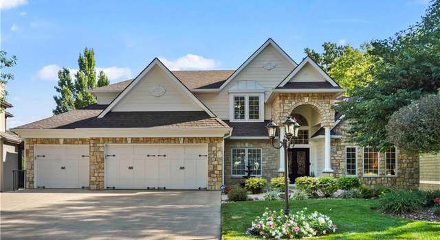 Photo of 422 Southshore Dr, Lake Winnebago, MO 64034