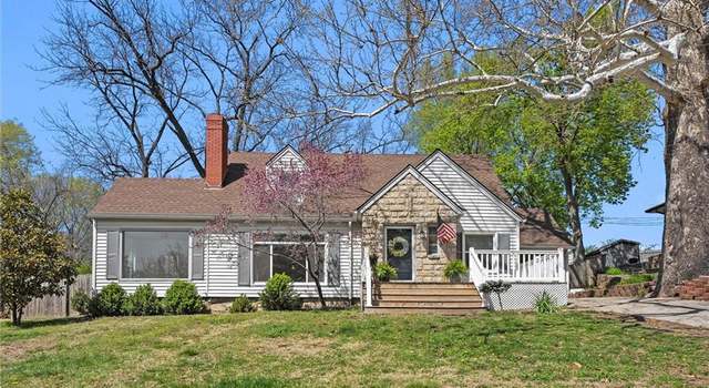 Photo of 314 NE Park Cir, Kansas City, MO 64116