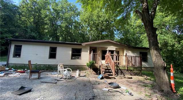 Photo of 801 Roosevelt Ave, Saint Joseph, MO 64505