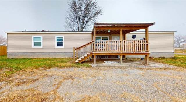 Photo of 422 E Elm St, Moundville, MO 64771