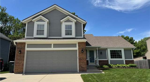 Photo of 14700 S Brougham Dr, Olathe, KS 66062