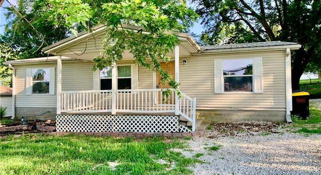 Photo of 902 W Nelson St, Savannah, MO 64485