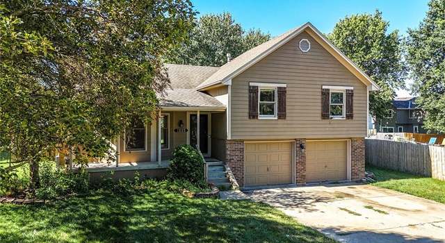 Photo of 1225 NE Kenwood Dr, Lee's Summit, MO 64064