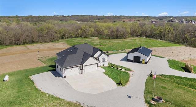 Photo of 22575 New Market Cemetery Rd, Dearborn, MO 64439