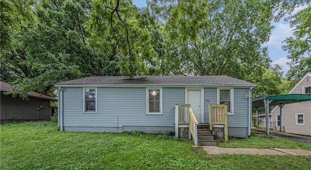 Photo of 221 S High St, Sugar Creek, MO 64054