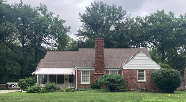 Photo of 8715 High Dr, Leawood, KS 66206