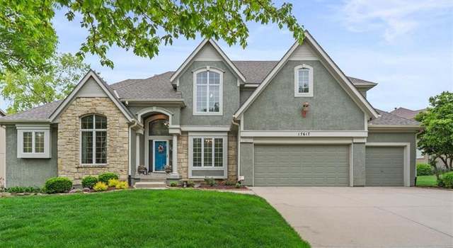 Photo of 17617 Penrose Ln, Lenexa, KS 66219