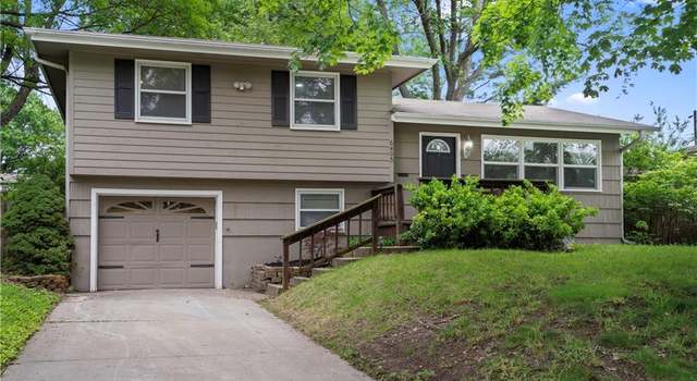 Photo of 6405 N Wayne Ave, Gladstone, MO 64118