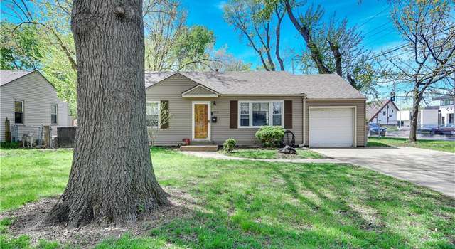 Photo of 7500 Foster St, Overland Park, KS 66204