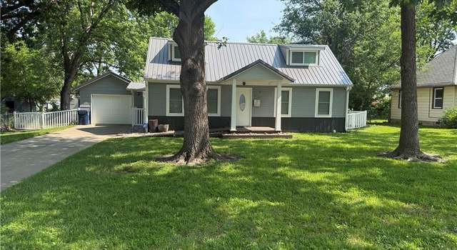 Photo of 404 Lincoln St, Osage City, KS 66523