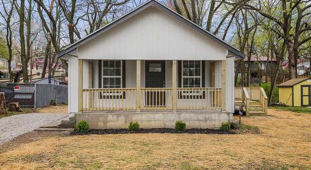 Photo of 112 Benton St, Pleasant Hill, MO 64080