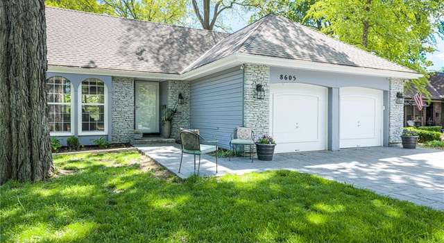 Photo of 8605 W 71st St, Overland Park, KS 66204