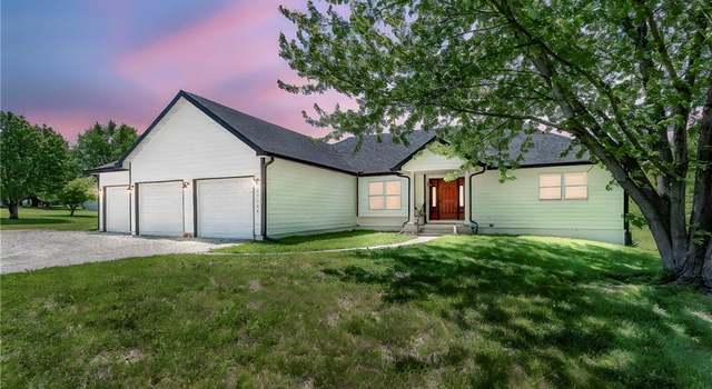 Photo of 21341 163rd St, Basehor, KS 66007