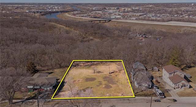 Photo of 956 Shawnee Rd, Kansas City, KS 66103
