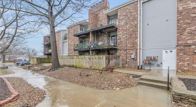 Photo of 10140 W 96th Ter Unit A, Overland Park, KS 66212