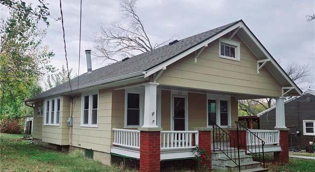 Photo of 271 West St, Napoleon, MO 64074