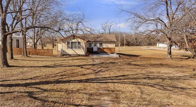 Photo of 606 Cherry St, Colony, KS 66015