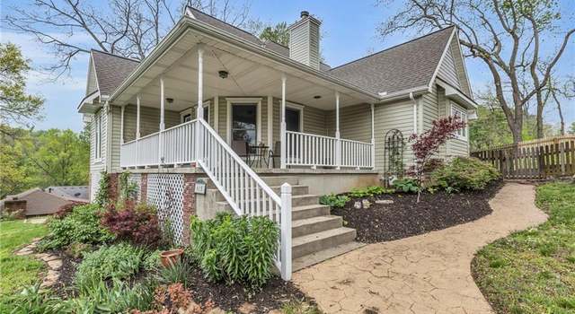 Photo of 615 Cherry St, Weston, MO 64098