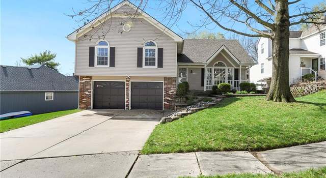 Photo of 8007 NW 70th St, Kansas City, MO 64152
