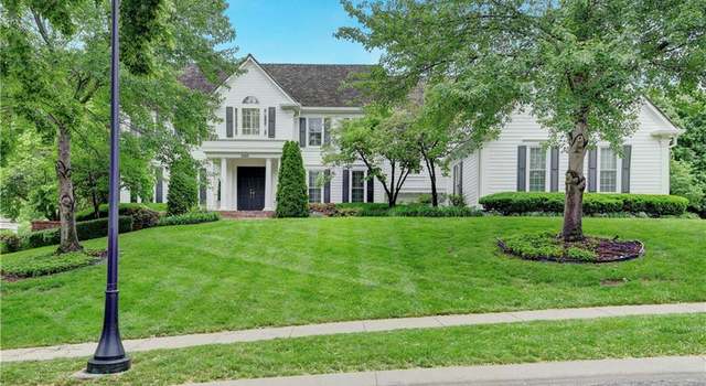Photo of 11405 Manor St, Leawood, KS 66211