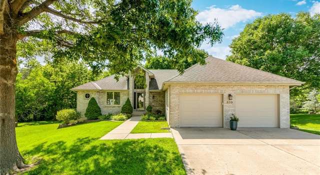 Photo of 503 Amesbury Dr, Smithville, MO 64089
