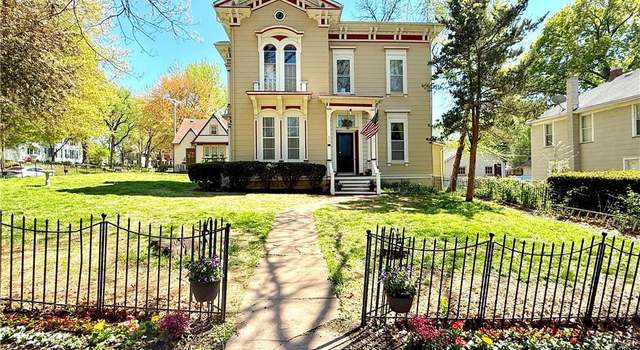 Photo of 303 Arch St, Leavenworth, KS 66048