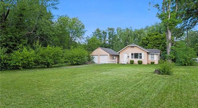 Photo of 8249 Ward Pkwy, Kansas City, MO 64114