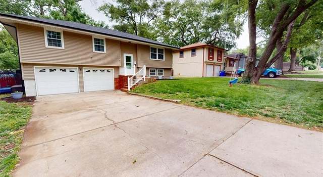 Photo of 11706 W 69th St, Shawnee, KS 66203