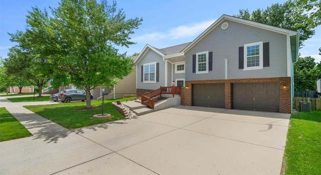Photo of 3012 Garland St, Leavenworth, KS 66048