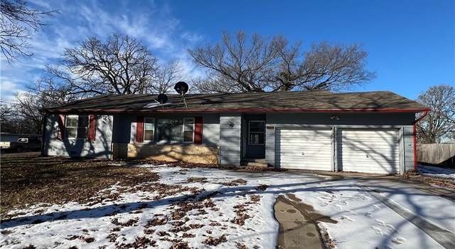 Photo of 1001 N Main St, Yates Center, KS 66783