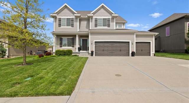 Photo of 2508 SW Hickory Ln, Lee's Summit, MO 64082