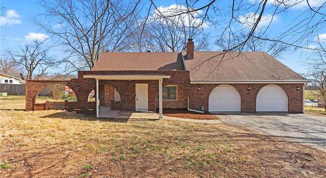 Photo of 1425 S Kings Hwy, Independence, MO 64055