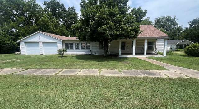 Photo of 214 Central St, Humboldt, KS 66748
