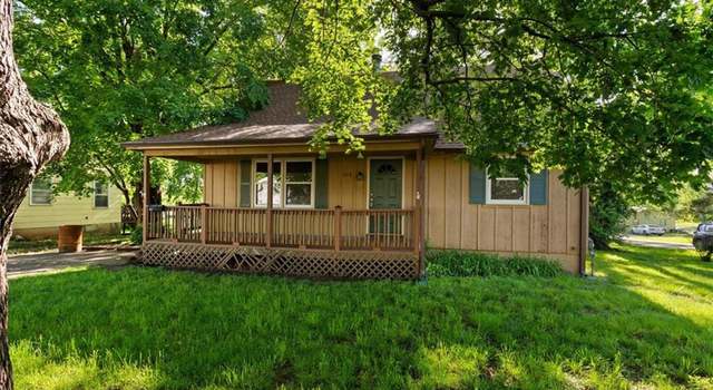 Photo of 524 SW 13 St, Blue Springs, MO 66014