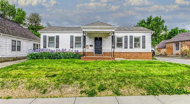 Photo of 743 Washington St, Weston, MO 64098