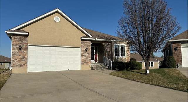 Photo of 4643 SW Olympia Pl, Lee's Summit, MO 64082