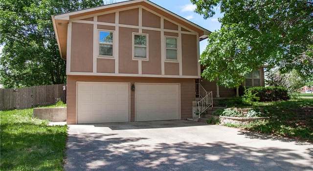 Photo of 2701 Pebble Ln, Lawrence, KS 66047