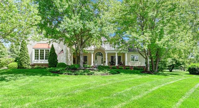 Photo of 16819 S Highland Ridge Dr, Village Of Loch Lloyd, MO 64012