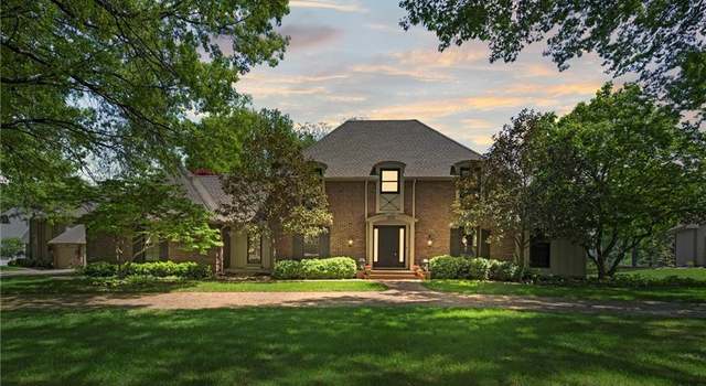 Photo of 8321 W 102nd St, Overland Park, KS 66212
