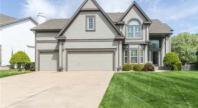 Photo of 11910 W 131 Ter, Overland Park, KS 66213