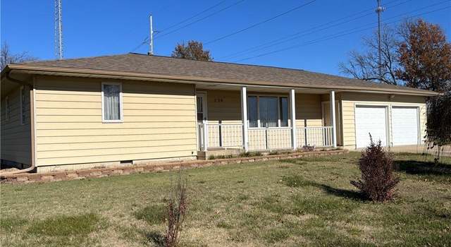 Photo of 730 Sixth St, Leroy, KS 66857