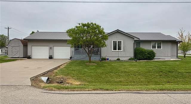 Photo of 1111 Cleveland St, Burlington, KS 66839
