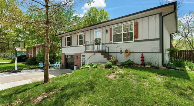Photo of 1115 SE 20th St, Oak Grove, MO 64075